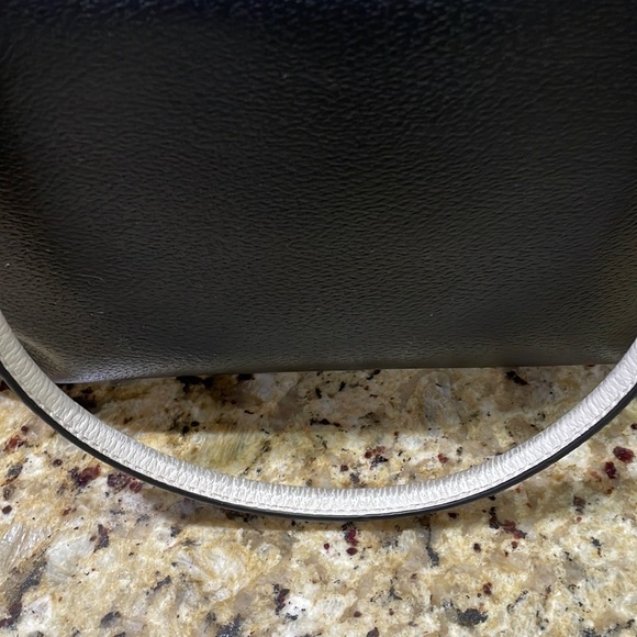 ♠️KATE SPADE cream and black genuine leather hand/shoulder bag.  OS - Picture 6 of 13